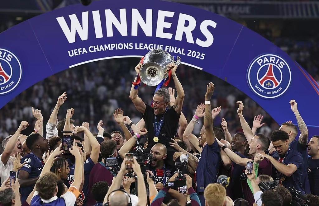 万博娱乐 -关于欧冠赛程吃紧，AC米兰集结日造点机会，媒体盛赞，团队化学反应显著的信息